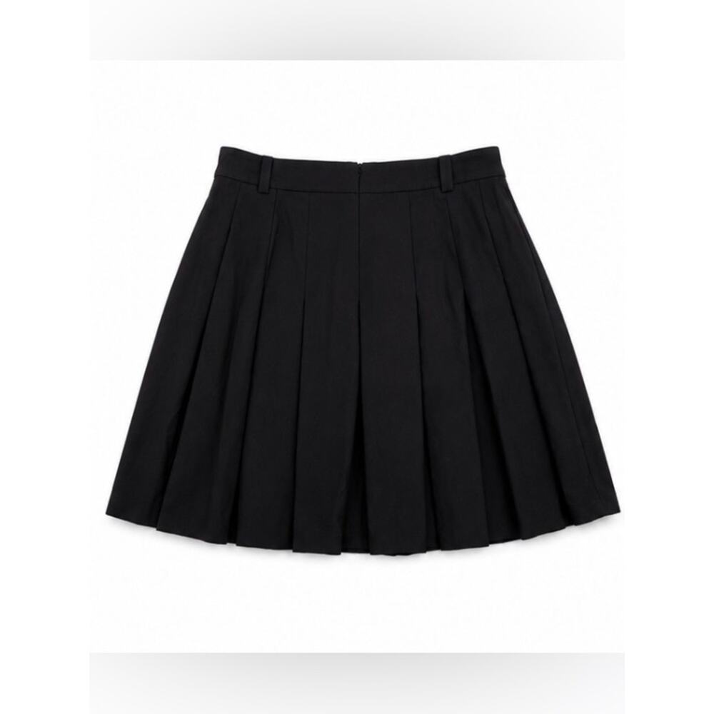 Title:
Aritzia Sunday Best Black Pleated Mini Skirt Size 6 Preppy Tennis - Picture 2 of 6